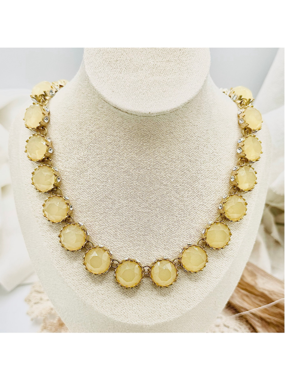 06-Vintage Style Lemon Yellow Faceted Crystal Gold Tone Statement Necklace